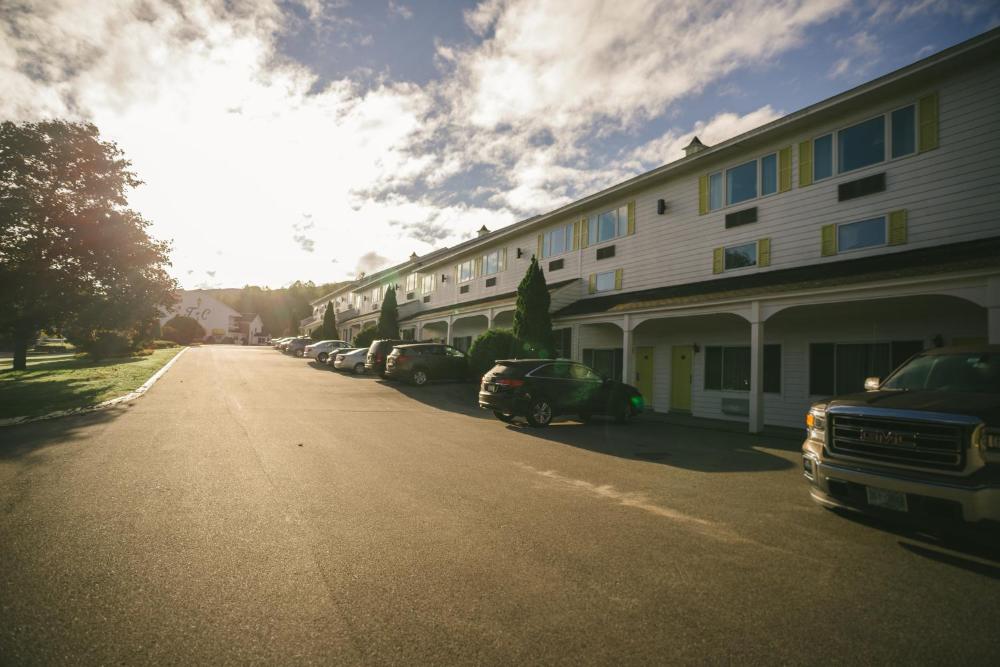 Town & Country Inn & Resort